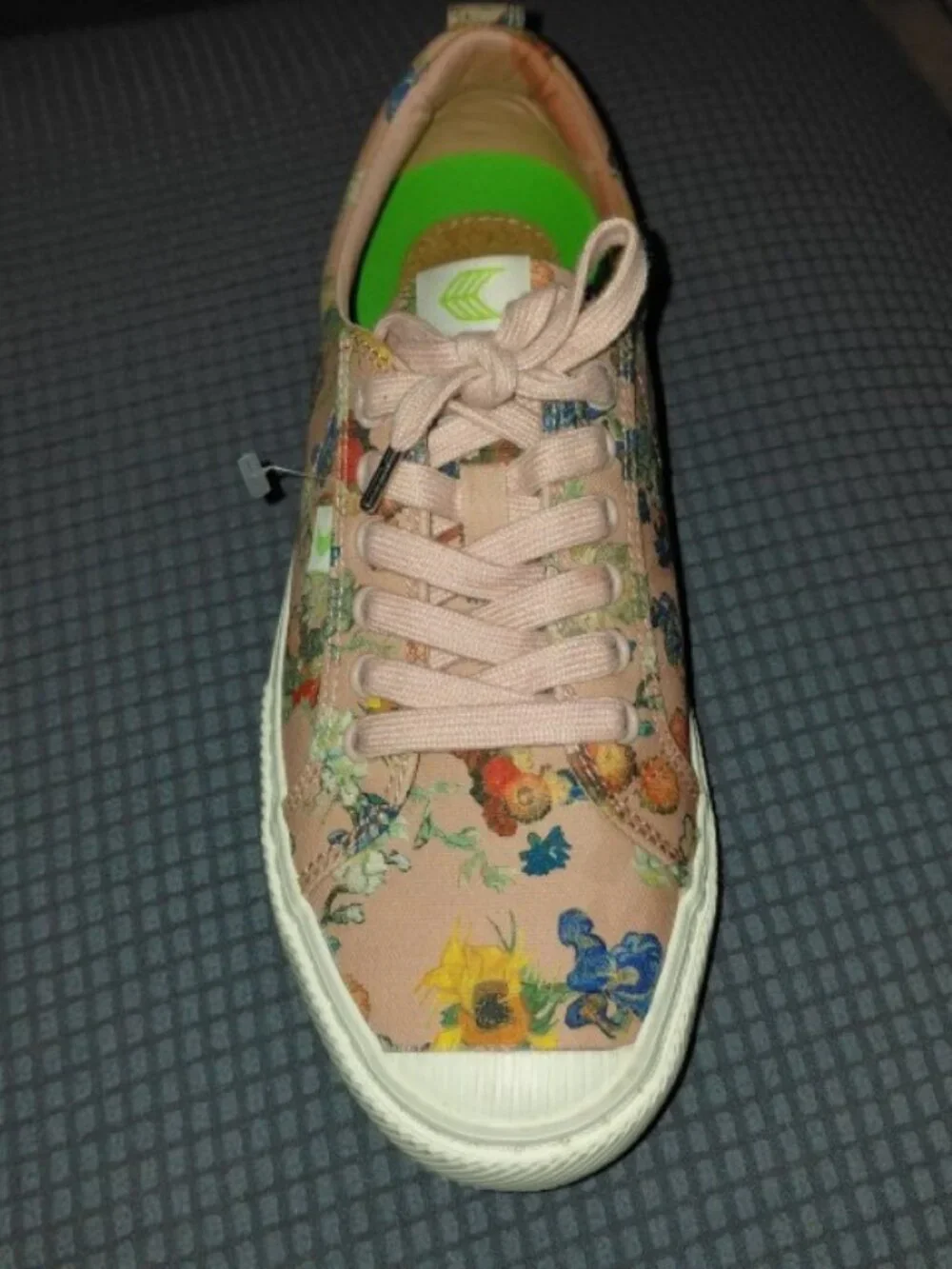 Cariuma x Van Gogh Museum OCA Low Sneakers Jubilee 50 Flower Women 11M Men 9.5M